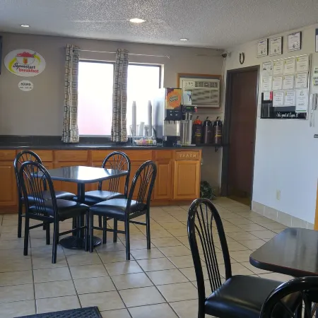 Super 8 by Wyndham Waynesboro