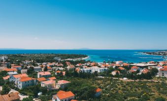 Apartments & Rooms Danivan Pool Villas