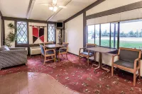 Knights Inn Racine Hotels in Mount Pleasant