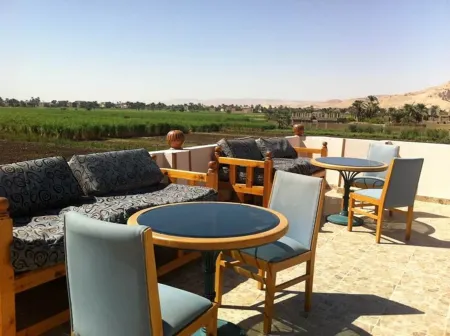 New Memnon Hotel
