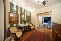 Baruch Guesthouse on Lovell