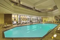 Crowne Plaza Suites MSP Airport - Mall of America