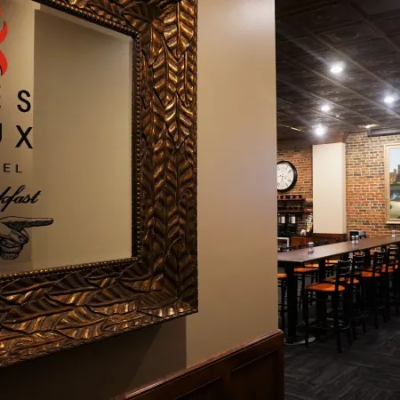 Des Lux Hotel
