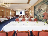 Dorint Venusberg Bonn Hotels near Kessenich