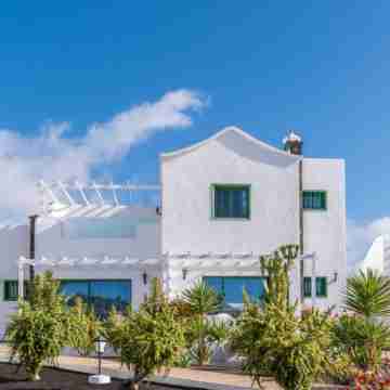 Hyde Park Lane Hotel Exterior