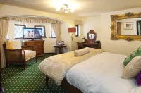 The Roundabout Hotel Hotels in Coldwaltham