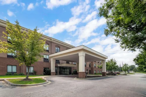 Comfort Suites at WestGate Mall