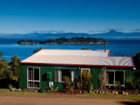 Discover Bruny Island Holiday Accommodation Hotels in Alonnah