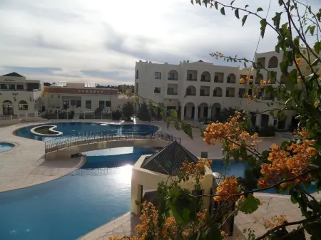Hotel Gafsa Palace Отели в г. Гафса Норд