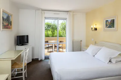 Hôtel Le Mozart Hotels near Association Amicale et Sportive du Val St André