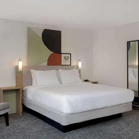 Spark by Hilton Savannah Midtown