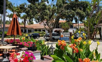 Marina Beach Motel