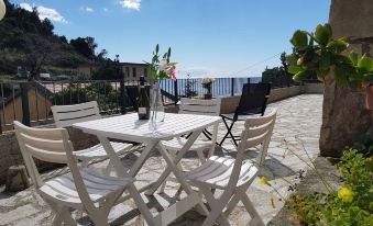 Augusto Charming Flat with Sea View