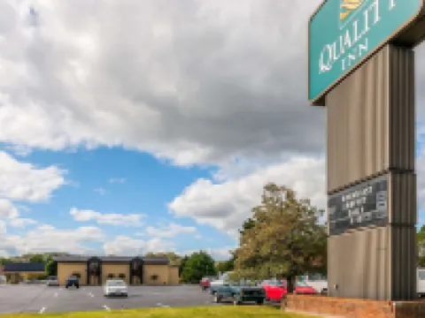 Quality Inn Hotels in Gallia County