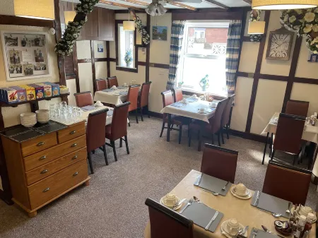 Ivydene Guest House Отели рядом с достопримечательностью «Skegness Clock Tower»