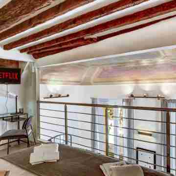 Bright apartment in the heart of Genoa +balcony Rooms