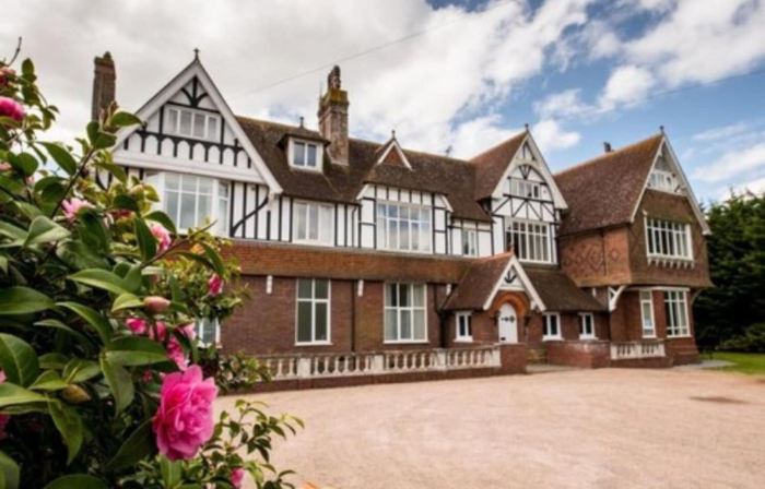 The Grange Court B&B Hotel