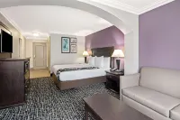 La Quinta Inn & Suites Temecula Отели рядом с достопримечательностью «CSUSM at Temecula»