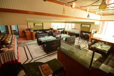 Dfront Golden Palace Отели в г. Намаккал