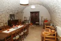 Les Frejals Hotels in Les Vignes