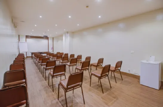 Rio Aeroporto Hotel Galeão Отели рядом с достопримечательностью «Chemistry Museum»