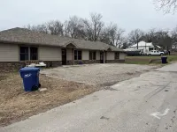 Charming 2-bedroom duplex with WiFi, AC in marvelous Mansfield Hotels in Wright County