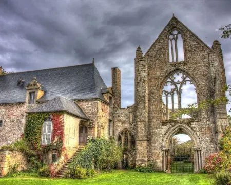 Hôtel Le Goas Plat Hotels in Paimpol