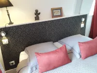 Petite Maison Romantique au Calme, Cœur Historique, Vue Ville et Jardin