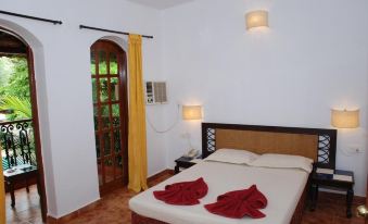 Sea Breeze Beach Resort Candolim, Goa