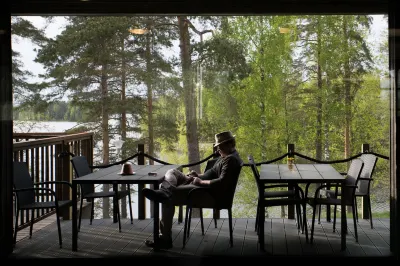 Hotelli Salpa Hotels near Kärenlaavu