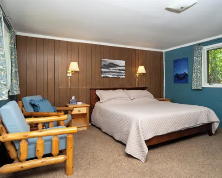 Redwood Cabins Hotels in Custer County