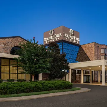 DoubleTree by Hilton Hotel Murfreesboro Hotels near Adams Tennis Complex