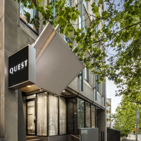 Quest Jolimont Отели рядом с достопримечательностью «Прямоугольный стадион»