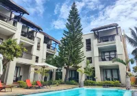 Grand Bay Suites - Pools