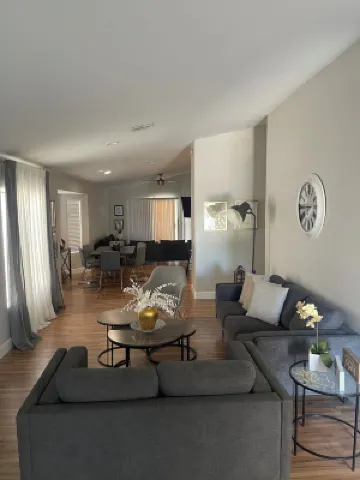 Charming 3-bedroom house in Surprise with AC and WiFi