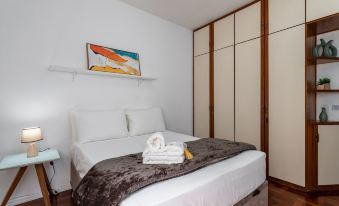 5 Minutes From Copacabana Beach Br608