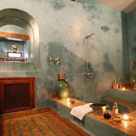 Riad Laaroussa
