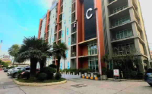 สิมิลัน แมนชั่น โรงแรมใกล้หาดบางแสน