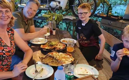 Country Retreat Отели рядом с достопримечательностью «Wat Phra That Chom Taeng»