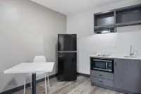 HomeStay Lodge - Pensacola - Davis