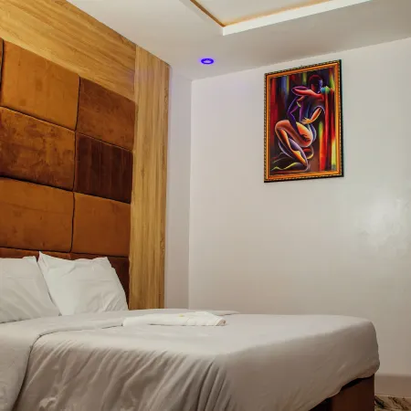 Del Migos Hotel & Suites