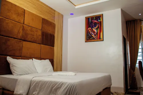 Del Migos Hotel & Suites