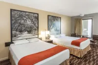 Super 8 by Wyndham Adel GA I-75 Các khách sạn ở Adel
