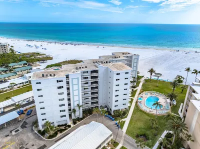 Jamaica Royale Beachfront Tower by Beachside Management