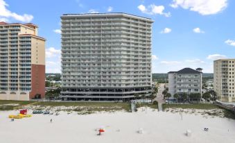 Seawind 1208 Beach Front 3 2 Zero Entry Pool