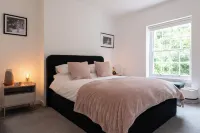 Cosy 1Bd in Malvern with Stunning Views! Hoteles en Malvern