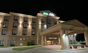 Spark by Hilton Glendive