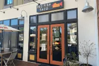 Emerald Paradise 2 Blocks to Beach Rooftop Patio Pool Access Sleeps 10