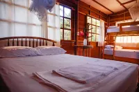 Chomi House Tambopata Hotels near Amazon Shelter