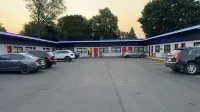 Crestwood Motel - Motels